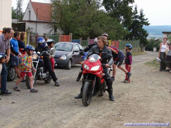 Motorkáři dětem